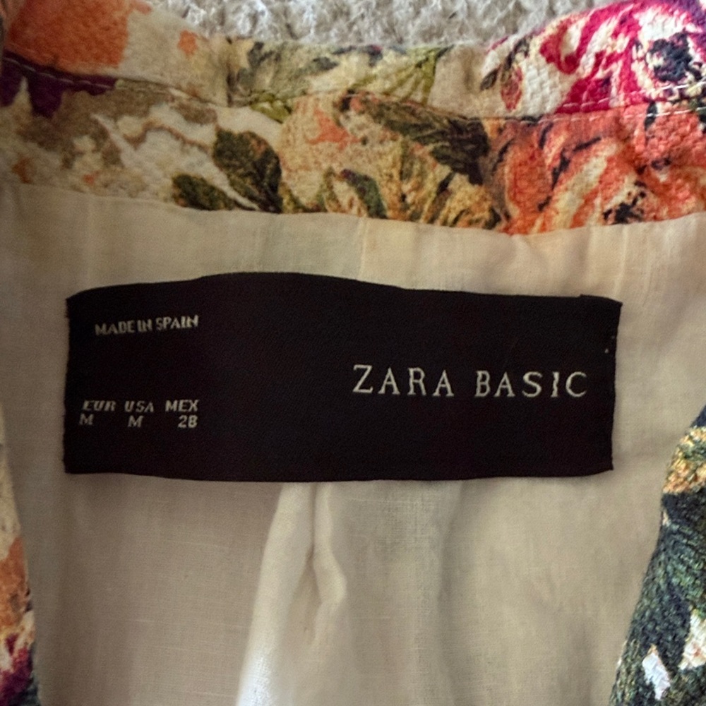 Zara Basic Floral Patterned Blazer With Button Cl… - image 2